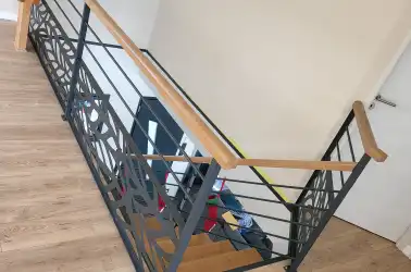 Concept Design Metal Metallier A Cheville Realisation Et Finitions Controlees